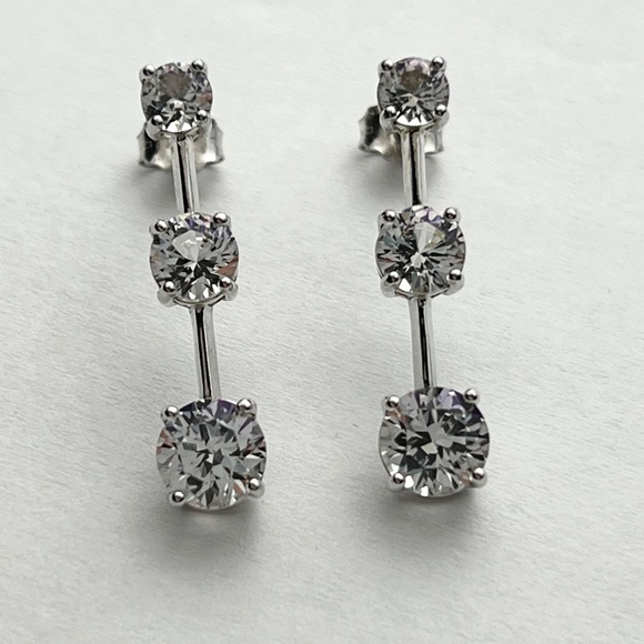 Faux Diamond earrings 925-Sterling Silver - Picture 1 of 6